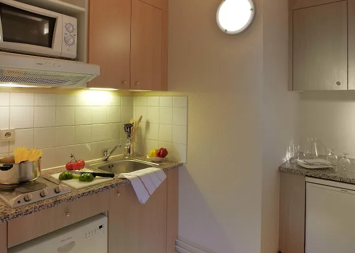 Citadines Wilson Aparthotel 3*