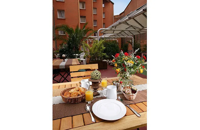 Citadines Wilson Tolosa